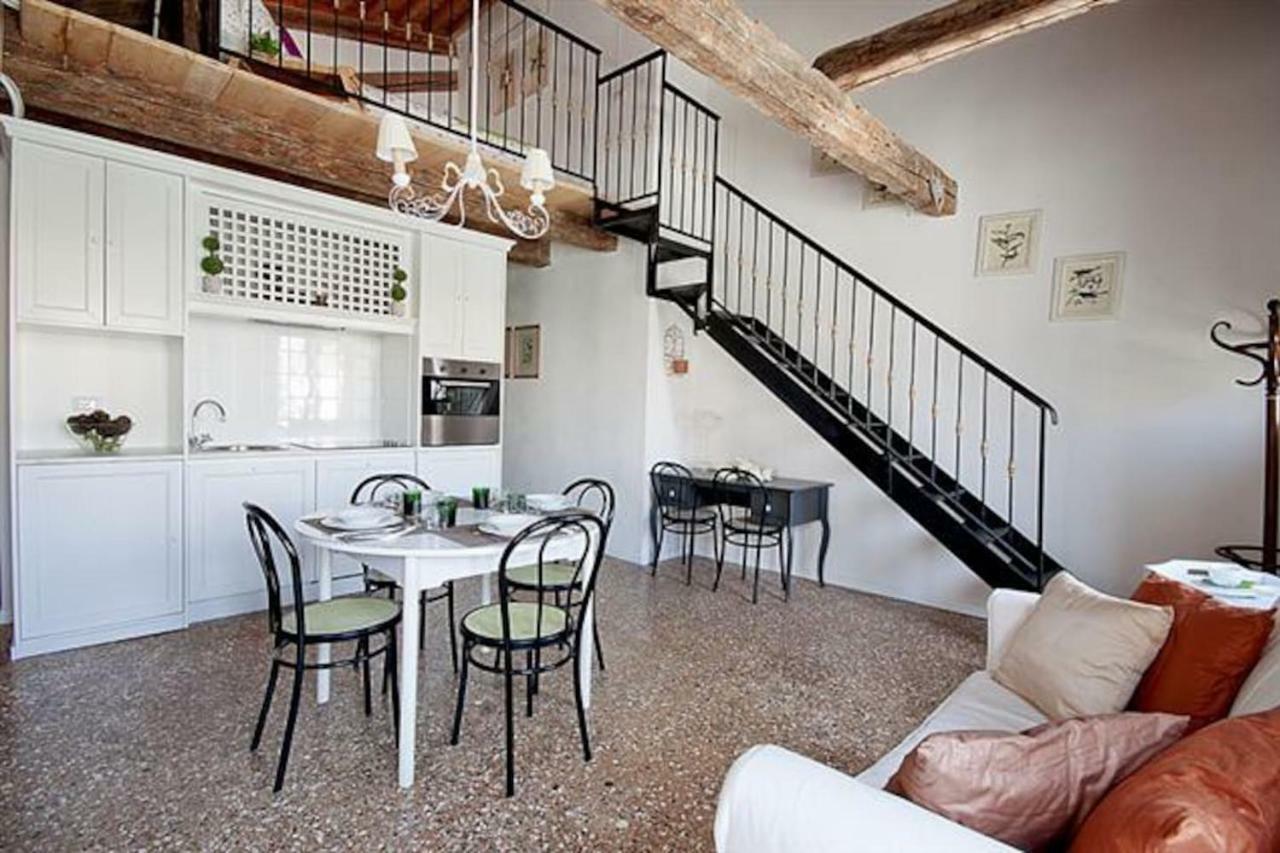 Apartment Loft Overlooking The Grand Canal Venedig